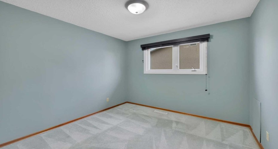 3333 43 Avenue, Red Deer, Alberta T4N3B2, 4 Bedrooms Bedrooms, ,2 BathroomsBathrooms,Residential,For Sale,43,A2301561