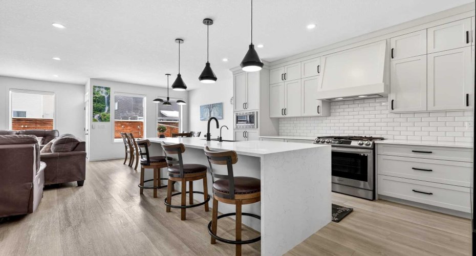 41 Copperhead Road, Calgary, Alberta T2Z 5H1, 4 Bedrooms Bedrooms, ,4 BathroomsBathrooms,Residential,For Sale,Copperhead,A2301656