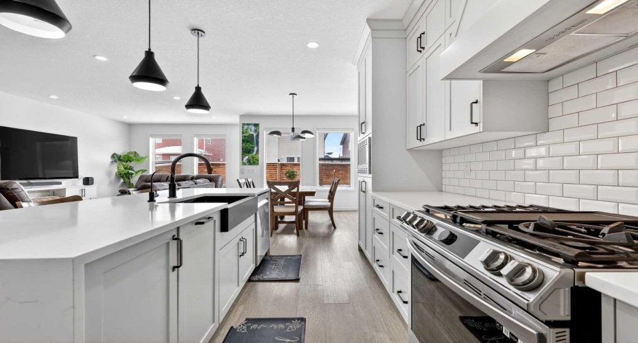 41 Copperhead Road, Calgary, Alberta T2Z 5H1, 4 Bedrooms Bedrooms, ,4 BathroomsBathrooms,Residential,For Sale,Copperhead,A2301656