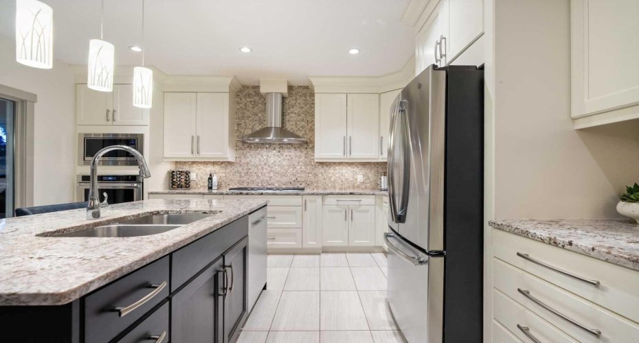 127 Lake Placid Close, Calgary, Alberta T2J 5A5, 4 Bedrooms Bedrooms, ,3 BathroomsBathrooms,Residential,For Sale,Lake Placid,A2301674