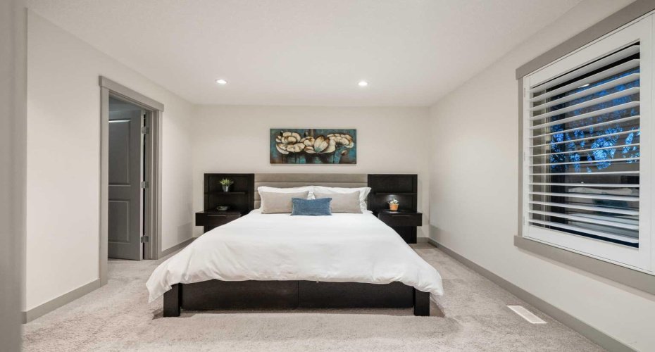 127 Lake Placid Close, Calgary, Alberta T2J 5A5, 4 Bedrooms Bedrooms, ,3 BathroomsBathrooms,Residential,For Sale,Lake Placid,A2301674