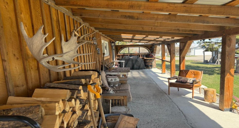 205 Hamilton Avenue, Lundbreck, Alberta T0K 1H0, 3 Bedrooms Bedrooms, ,2 BathroomsBathrooms,Residential,For Sale,Hamilton,A2301711