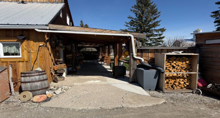 205 Hamilton Avenue, Lundbreck, Alberta T0K 1H0, 3 Bedrooms Bedrooms, ,2 BathroomsBathrooms,Residential,For Sale,Hamilton,A2301711