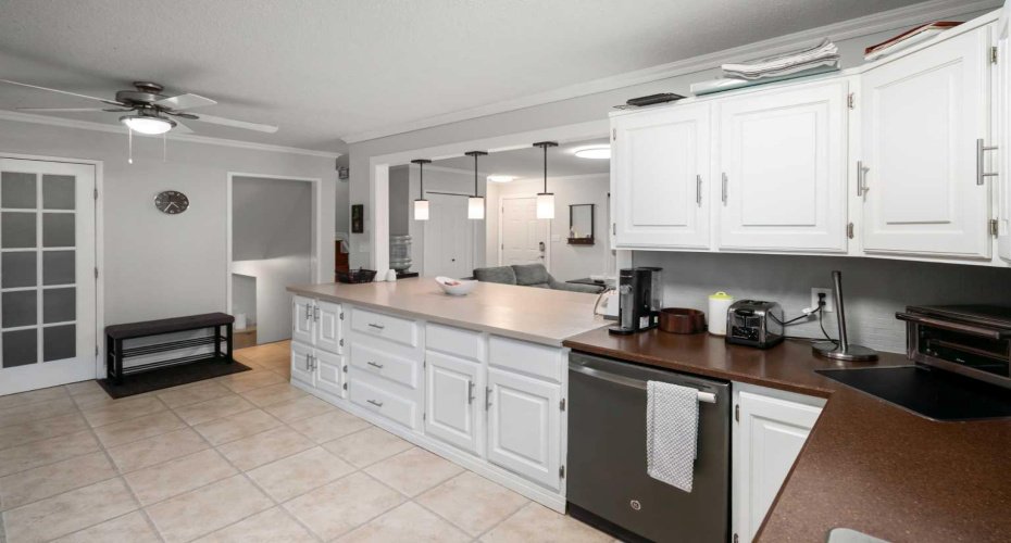 6706 Marler Drive, Camrose, Alberta T4V 3R3, 4 Bedrooms Bedrooms, ,2 BathroomsBathrooms,Residential,For Sale,Marler,A2301769