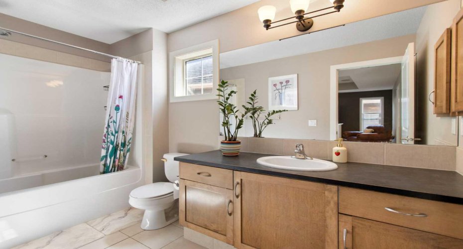 421 Mahogany Court, Calgary, Alberta T3M 0T7, 3 Bedrooms Bedrooms, ,3 BathroomsBathrooms,Residential,For Sale,Mahogany,A2301918