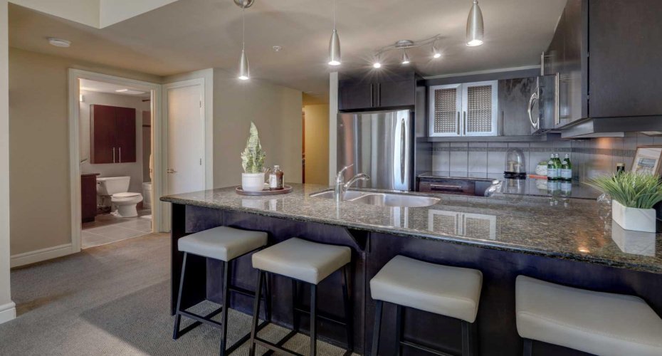 817 15 Avenue, Calgary, Alberta T2R 0H8, 1 Bedroom Bedrooms, ,1 BathroomBathrooms,Residential,For Sale,15,A2302032