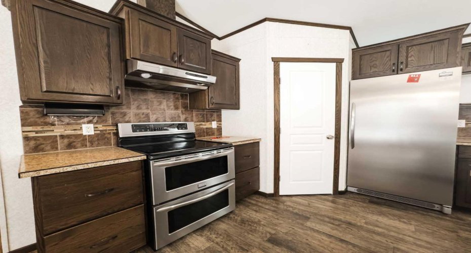 14074 Township Road 1050 Township, Rural Mackenzie County, Alberta T0H2H0, 5 Bedrooms Bedrooms, ,3 BathroomsBathrooms,Residential,For Sale,Township Road 1050,A2302040