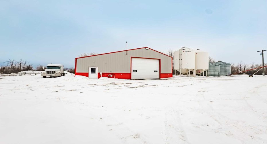 14074 Township Road 1050 Township, Rural Mackenzie County, Alberta T0H2H0, 5 Bedrooms Bedrooms, ,3 BathroomsBathrooms,Residential,For Sale,Township Road 1050,A2302040
