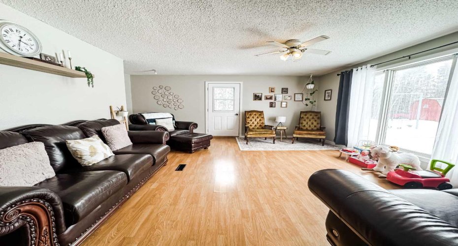 107401 Highway 697 Highway, Rural Mackenzie County, Alberta T0H2H0, 2 Bedrooms Bedrooms, ,1 BathroomBathrooms,Residential,For Sale,Highway 697,A2302061