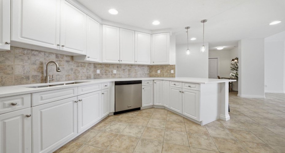 1718 14 Avenue, Calgary, Alberta T2N4Y7, 2 Bedrooms Bedrooms, ,2 BathroomsBathrooms,Residential,For Sale,14,A2302077