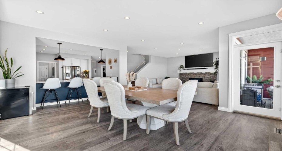 56 Masters Court, Calgary, Alberta T3M 2B8, 5 Bedrooms Bedrooms, ,4 BathroomsBathrooms,Residential,For Sale,Masters,A2302088