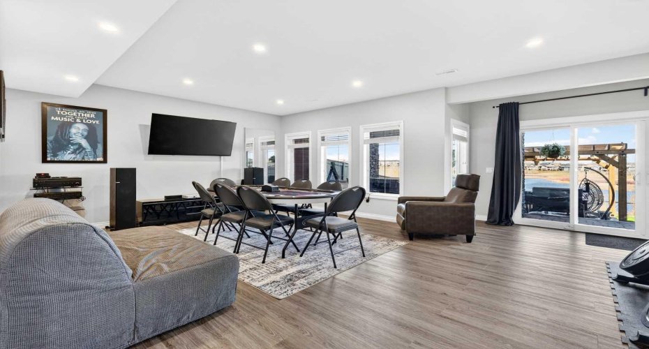 56 Masters Court, Calgary, Alberta T3M 2B8, 5 Bedrooms Bedrooms, ,4 BathroomsBathrooms,Residential,For Sale,Masters,A2302088