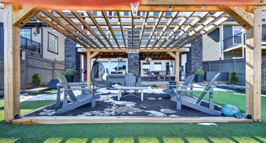 56 Masters Court, Calgary, Alberta T3M 2B8, 5 Bedrooms Bedrooms, ,4 BathroomsBathrooms,Residential,For Sale,Masters,A2302088