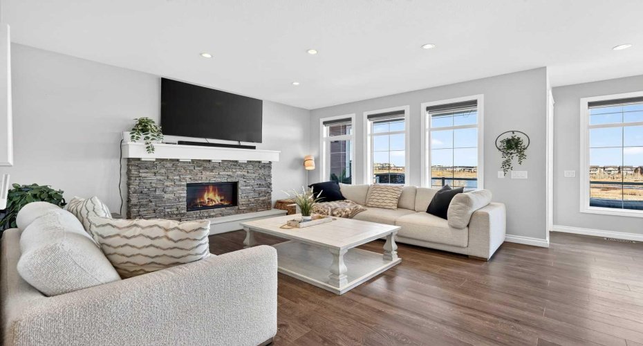 56 Masters Court, Calgary, Alberta T3M 2B8, 5 Bedrooms Bedrooms, ,4 BathroomsBathrooms,Residential,For Sale,Masters,A2302088