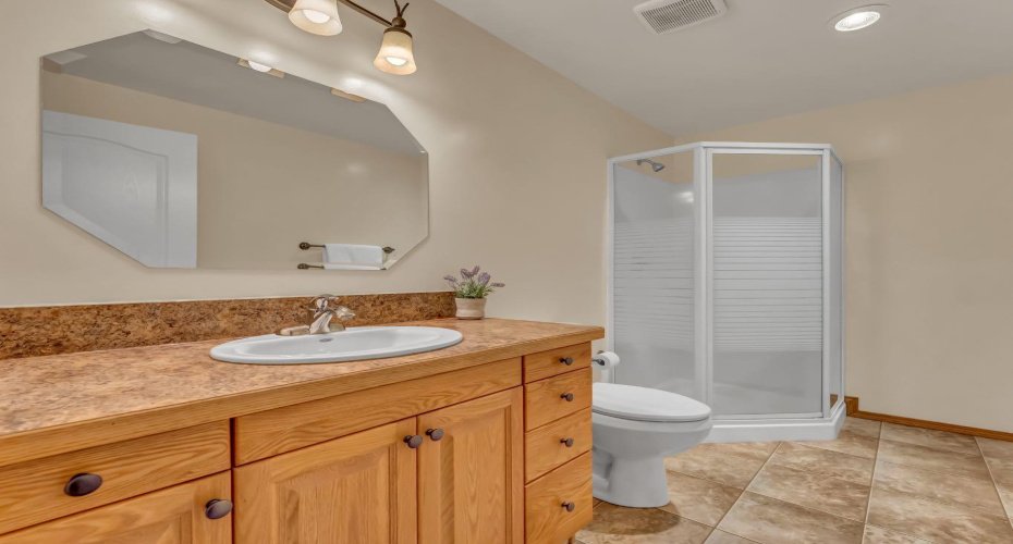 107 Vista Close, Medicine Hat, Alberta T1B0M3, 1 Bedroom Bedrooms, ,4 BathroomsBathrooms,Residential,For Sale,Vista,A2302481