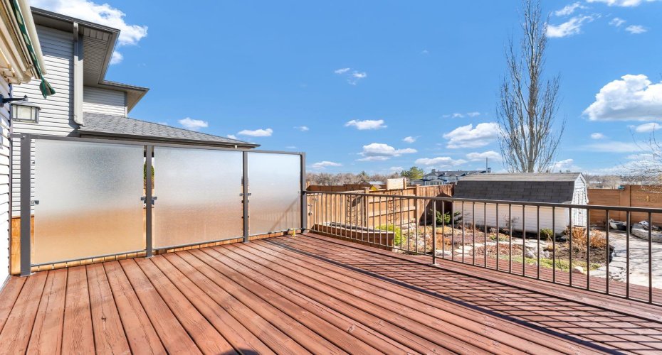 107 Vista Close, Medicine Hat, Alberta T1B0M3, 1 Bedroom Bedrooms, ,4 BathroomsBathrooms,Residential,For Sale,Vista,A2302481