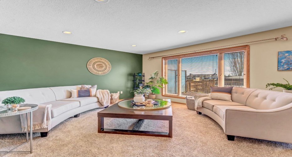 107 Vista Close, Medicine Hat, Alberta T1B0M3, 1 Bedroom Bedrooms, ,4 BathroomsBathrooms,Residential,For Sale,Vista,A2302481