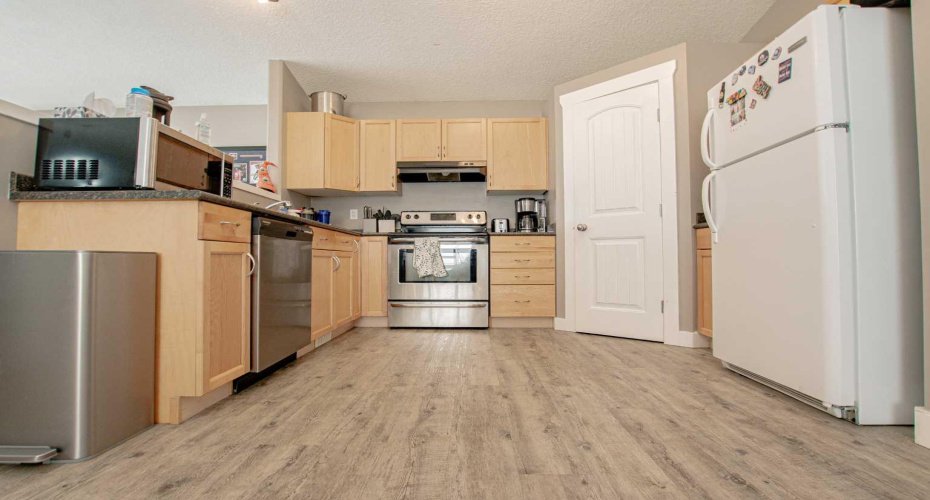 11238 75 Avenue, Grande Prairie, Alberta T8W 0C5, 5 Bedrooms Bedrooms, ,3 BathroomsBathrooms,Residential,For Sale,75,A2302534