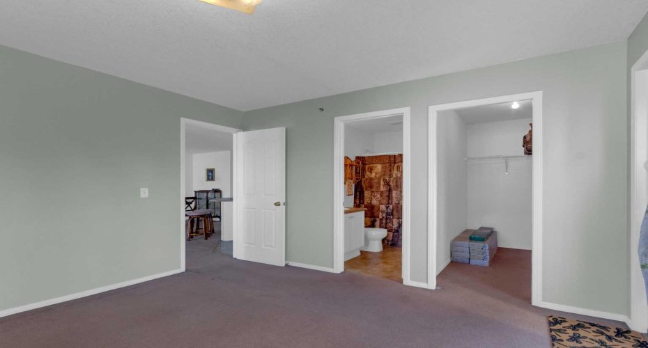 2000 Valleyview Park, Calgary, Alberta T2B3R6, 2 Bedrooms Bedrooms, ,2 BathroomsBathrooms,Residential,For Sale,Valleyview,A2302550