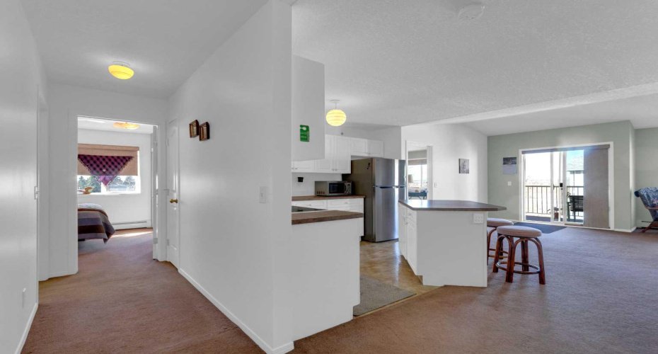 2000 Valleyview Park, Calgary, Alberta T2B3R6, 2 Bedrooms Bedrooms, ,2 BathroomsBathrooms,Residential,For Sale,Valleyview,A2302550