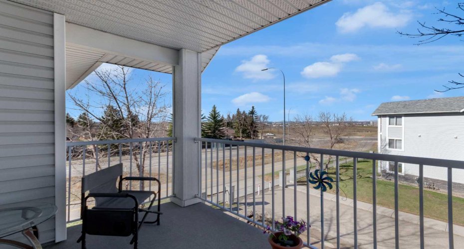 2000 Valleyview Park, Calgary, Alberta T2B3R6, 2 Bedrooms Bedrooms, ,2 BathroomsBathrooms,Residential,For Sale,Valleyview,A2302550