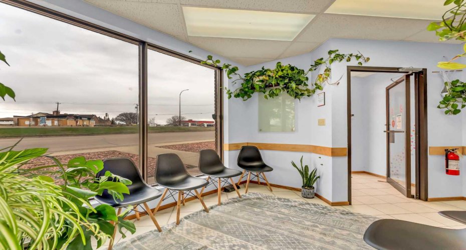 809 Bullivant Crescent, Medicine Hat, Alberta T1A 5G5, ,Commercial,For Sale,Bullivant,A2302558