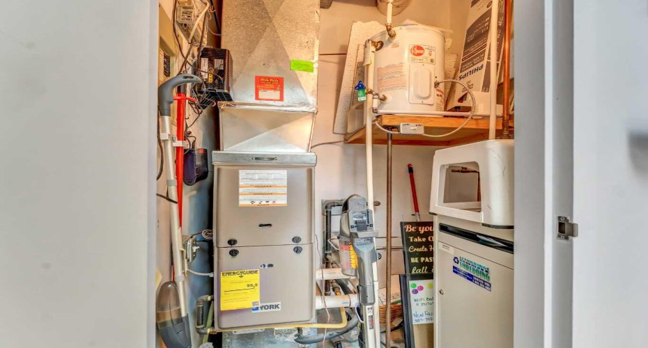 809 Bullivant Crescent, Medicine Hat, Alberta T1A 5G5, ,Commercial,For Sale,Bullivant,A2302558