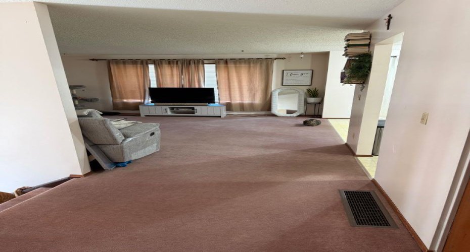 146 McGill Boulevard, Lethbridge, Alberta T1K 4C5, 4 Bedrooms Bedrooms, ,2 BathroomsBathrooms,Residential,For Sale,McGill,A2302679