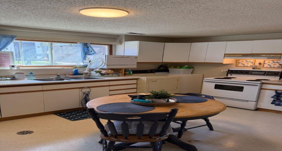 146 McGill Boulevard, Lethbridge, Alberta T1K 4C5, 4 Bedrooms Bedrooms, ,2 BathroomsBathrooms,Residential,For Sale,McGill,A2302679