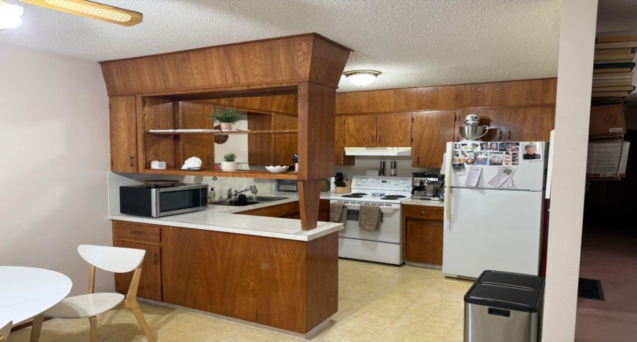 146 McGill Boulevard, Lethbridge, Alberta T1K 4C5, 4 Bedrooms Bedrooms, ,2 BathroomsBathrooms,Residential,For Sale,McGill,A2302679