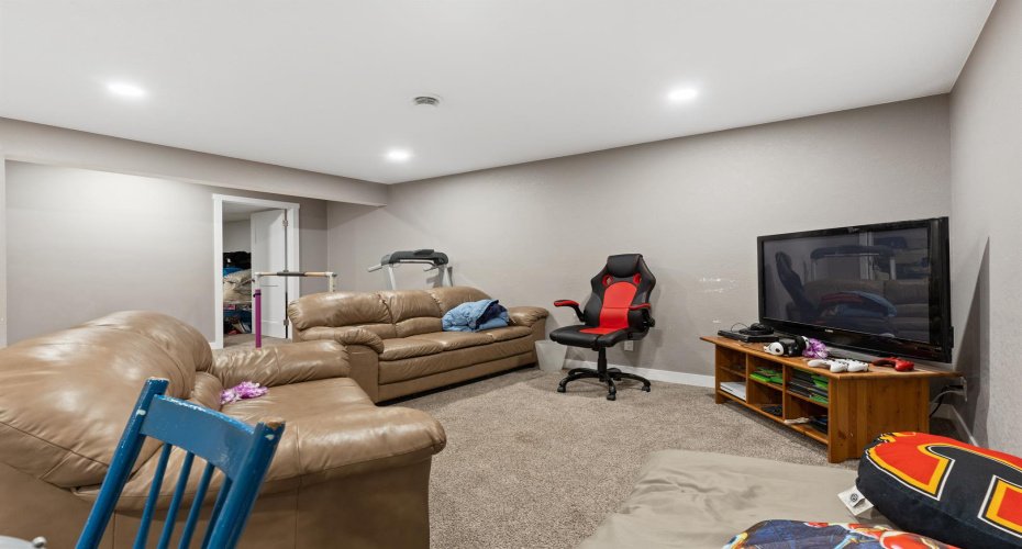 48324 834 Highway, Rural Camrose County, Alberta T0B 2M2, 5 Bedrooms Bedrooms, ,4 BathroomsBathrooms,Residential,For Sale,834,A2302701