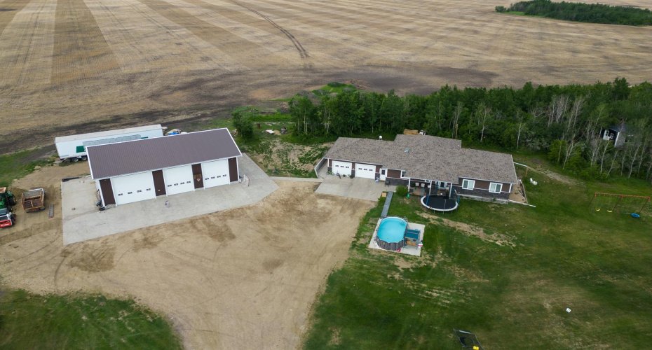 48324 834 Highway, Rural Camrose County, Alberta T0B 2M2, 5 Bedrooms Bedrooms, ,4 BathroomsBathrooms,Residential,For Sale,834,A2302701