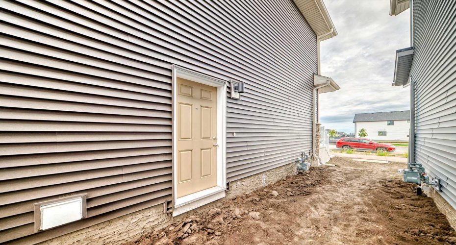 72 Wedderburn Drive, Okotoks, Alberta T1S5X2, 3 Bedrooms Bedrooms, ,3 BathroomsBathrooms,Residential,For Sale,Wedderburn Drive,A2303207