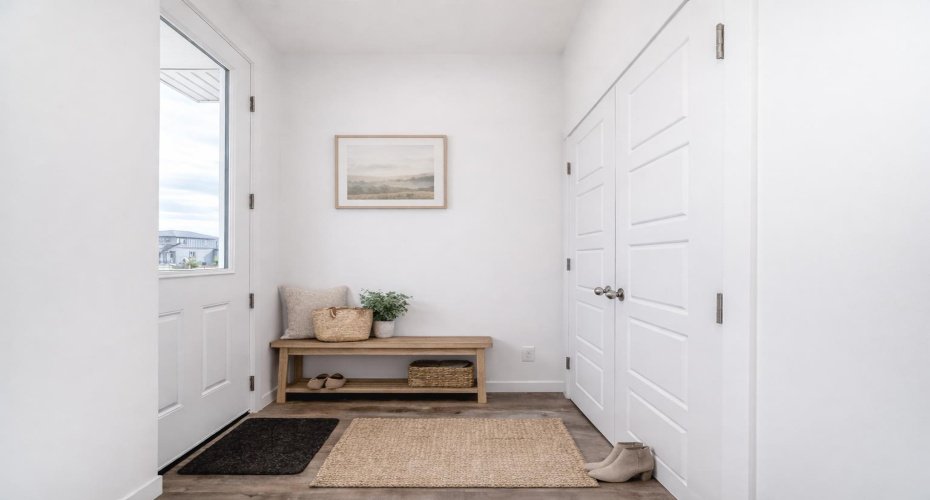 Entrance (Virtually Staged)