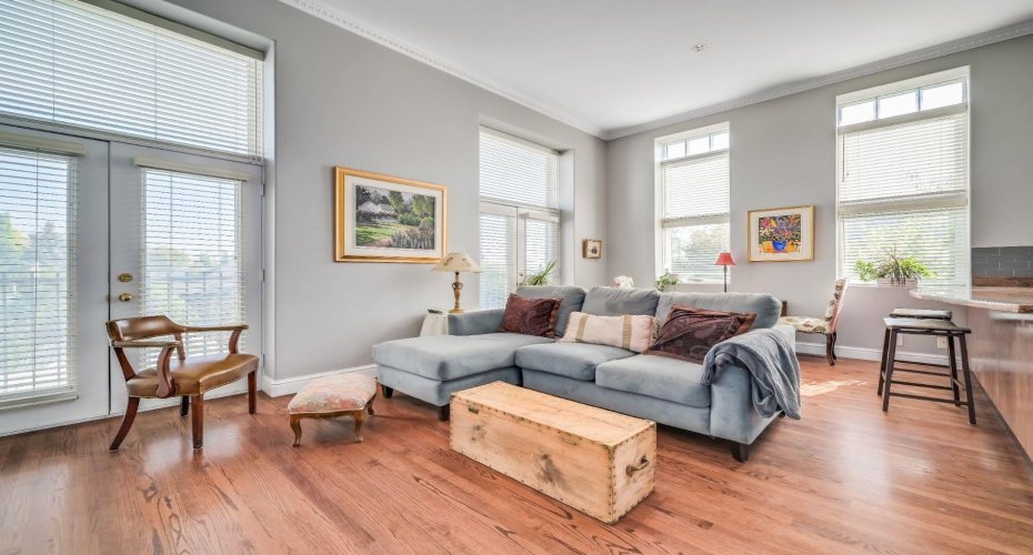 3650 2 Street, Calgary, Alberta T2S1T8, 2 Bedrooms Bedrooms, ,3 BathroomsBathrooms,Residential,For Sale,2,A2303414