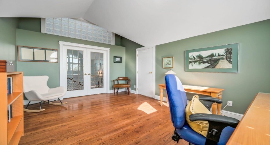 3650 2 Street, Calgary, Alberta T2S1T8, 2 Bedrooms Bedrooms, ,3 BathroomsBathrooms,Residential,For Sale,2,A2303414