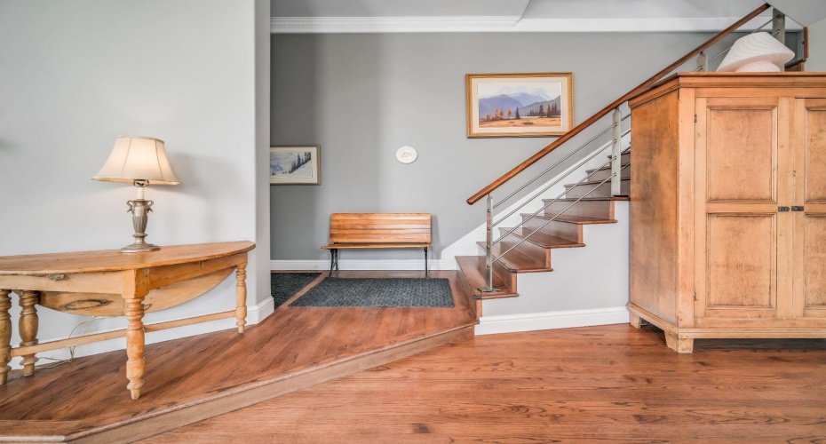 3650 2 Street, Calgary, Alberta T2S1T8, 2 Bedrooms Bedrooms, ,3 BathroomsBathrooms,Residential,For Sale,2,A2303414