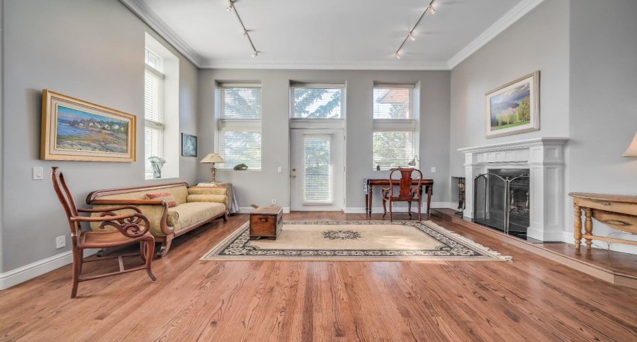 3650 2 Street, Calgary, Alberta T2S1T8, 2 Bedrooms Bedrooms, ,3 BathroomsBathrooms,Residential,For Sale,2,A2303414