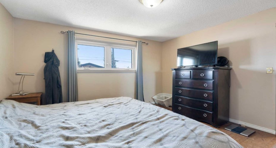 4609 Marcombe Way, Calgary, Alberta T2A 3G6, 3 Bedrooms Bedrooms, ,2 BathroomsBathrooms,Residential,For Sale,Marcombe,A2303431