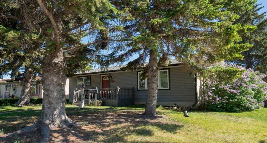 4609 Marcombe Way, Calgary, Alberta T2A 3G6, 3 Bedrooms Bedrooms, ,2 BathroomsBathrooms,Residential,For Sale,Marcombe,A2303431