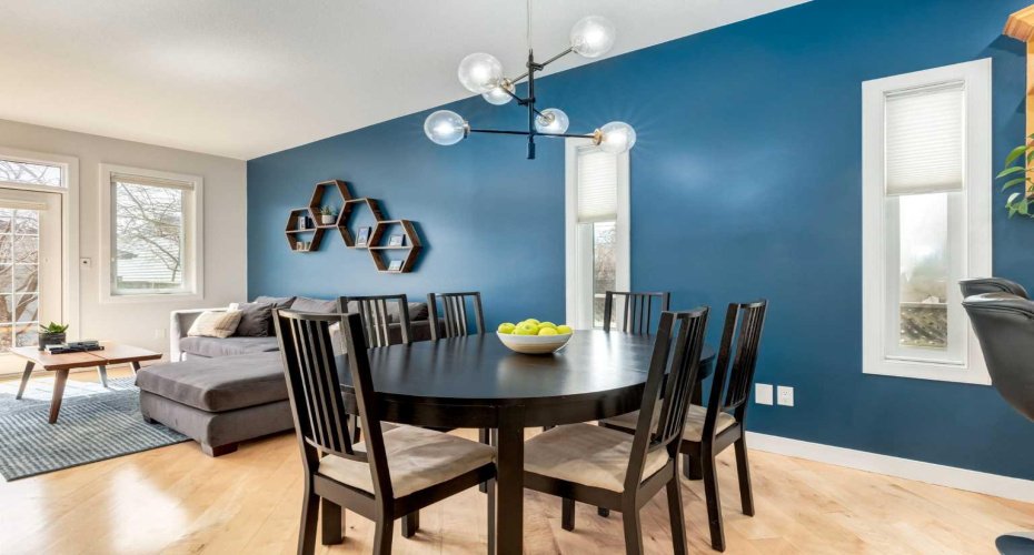 429 11 Avenue, Calgary, Alberta T2E 0Z4, 4 Bedrooms Bedrooms, ,4 BathroomsBathrooms,Residential,For Sale,11,A2303490