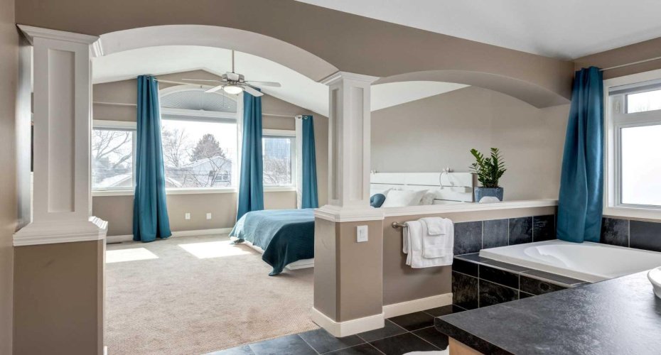 429 11 Avenue, Calgary, Alberta T2E 0Z4, 4 Bedrooms Bedrooms, ,4 BathroomsBathrooms,Residential,For Sale,11,A2303490