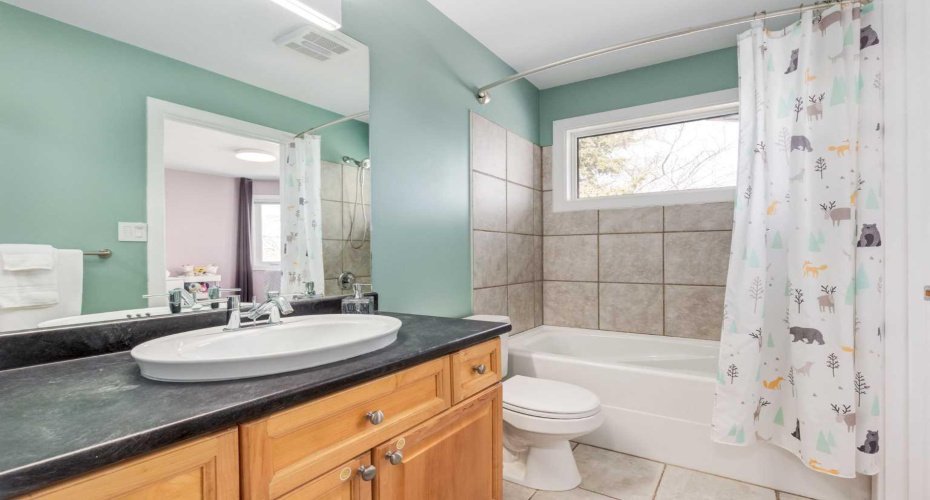 429 11 Avenue, Calgary, Alberta T2E 0Z4, 4 Bedrooms Bedrooms, ,4 BathroomsBathrooms,Residential,For Sale,11,A2303490