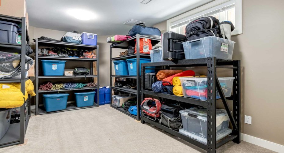 429 11 Avenue, Calgary, Alberta T2E 0Z4, 4 Bedrooms Bedrooms, ,4 BathroomsBathrooms,Residential,For Sale,11,A2303490