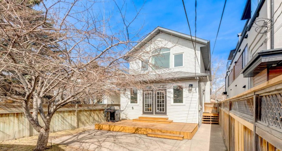 429 11 Avenue, Calgary, Alberta T2E 0Z4, 4 Bedrooms Bedrooms, ,4 BathroomsBathrooms,Residential,For Sale,11,A2303490