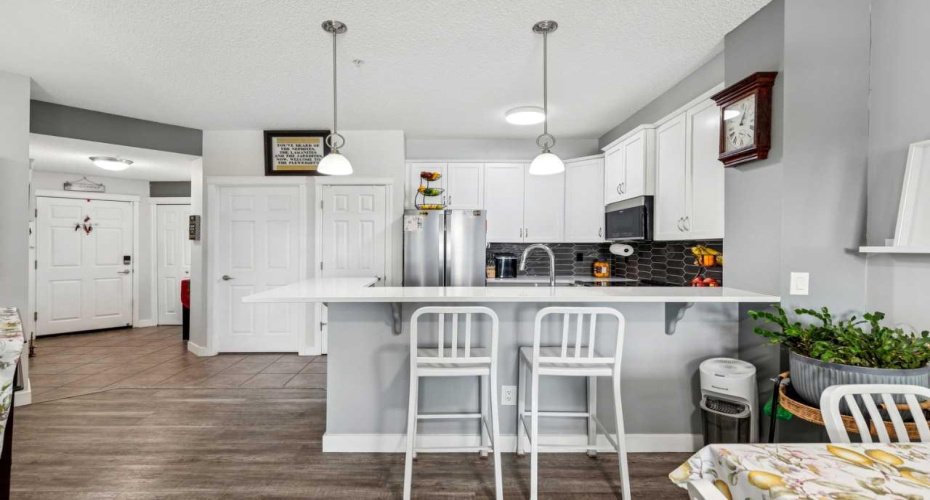 25 Prestwick Drive, Calgary, Alberta T2Z4Z1, 2 Bedrooms Bedrooms, ,2 BathroomsBathrooms,Residential,For Sale,Prestwick,A2303609