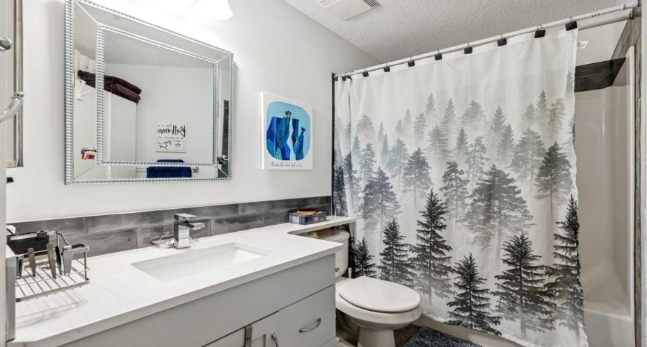 25 Prestwick Drive, Calgary, Alberta T2Z4Z1, 2 Bedrooms Bedrooms, ,2 BathroomsBathrooms,Residential,For Sale,Prestwick,A2303609