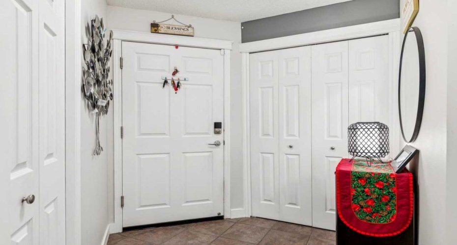 25 Prestwick Drive, Calgary, Alberta T2Z4Z1, 2 Bedrooms Bedrooms, ,2 BathroomsBathrooms,Residential,For Sale,Prestwick,A2303609