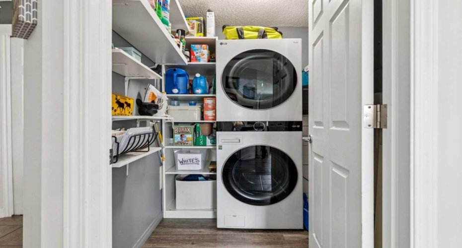 25 Prestwick Drive, Calgary, Alberta T2Z4Z1, 2 Bedrooms Bedrooms, ,2 BathroomsBathrooms,Residential,For Sale,Prestwick,A2303609