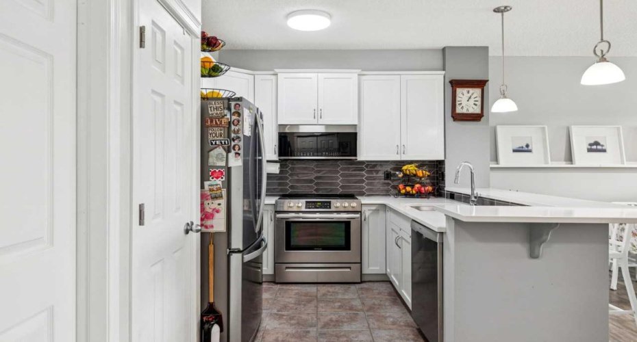 25 Prestwick Drive, Calgary, Alberta T2Z4Z1, 2 Bedrooms Bedrooms, ,2 BathroomsBathrooms,Residential,For Sale,Prestwick,A2303609